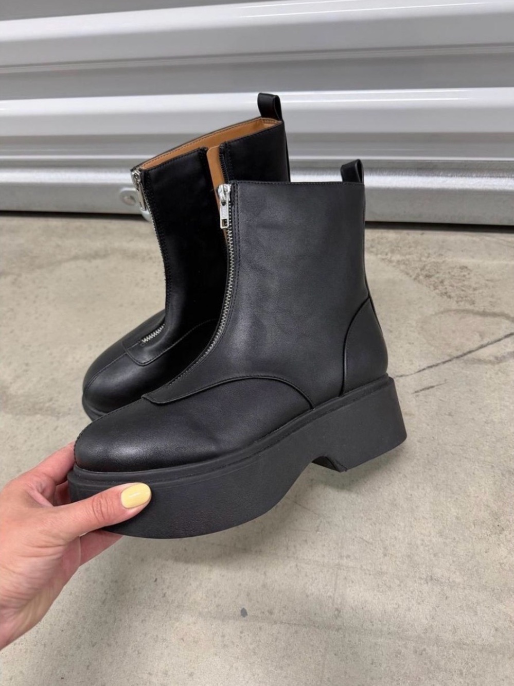 wild fable Black Front-Zip Platform Chelsea Boots